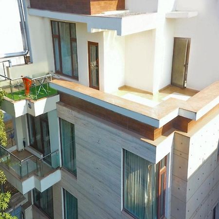 Lime Tree Hotel Sushant Lok Gurgaon Sector 29 Next To Iffco Chowk Metro Экстерьер фото