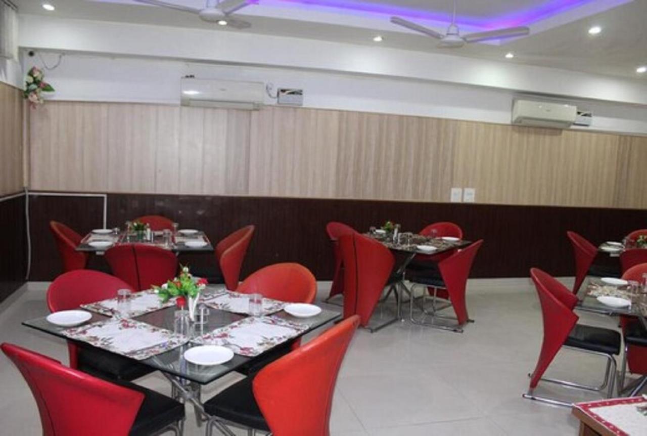 Lime Tree Hotel Sushant Lok Gurgaon Sector 29 Next To Iffco Chowk Metro Экстерьер фото