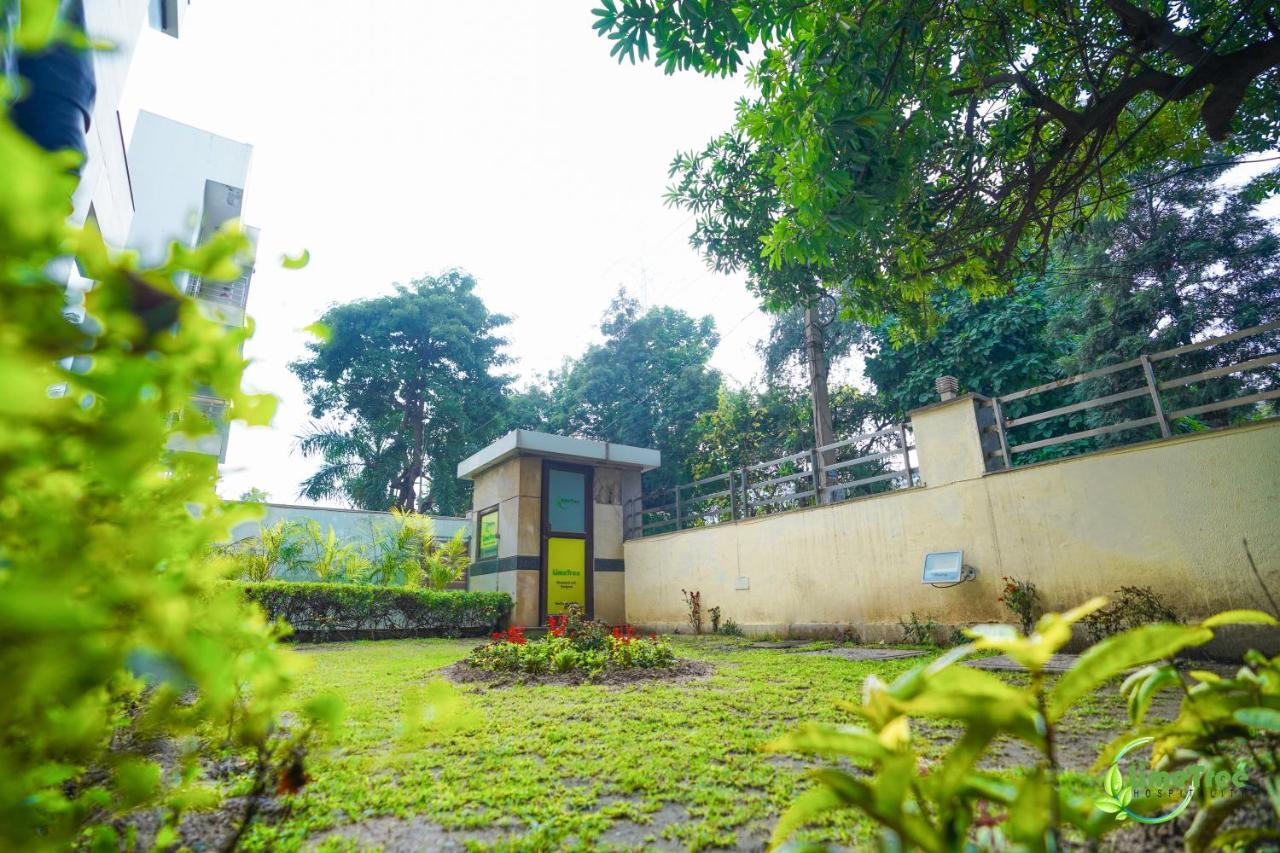Lime Tree Hotel Sushant Lok Gurgaon Sector 29 Next To Iffco Chowk Metro Экстерьер фото
