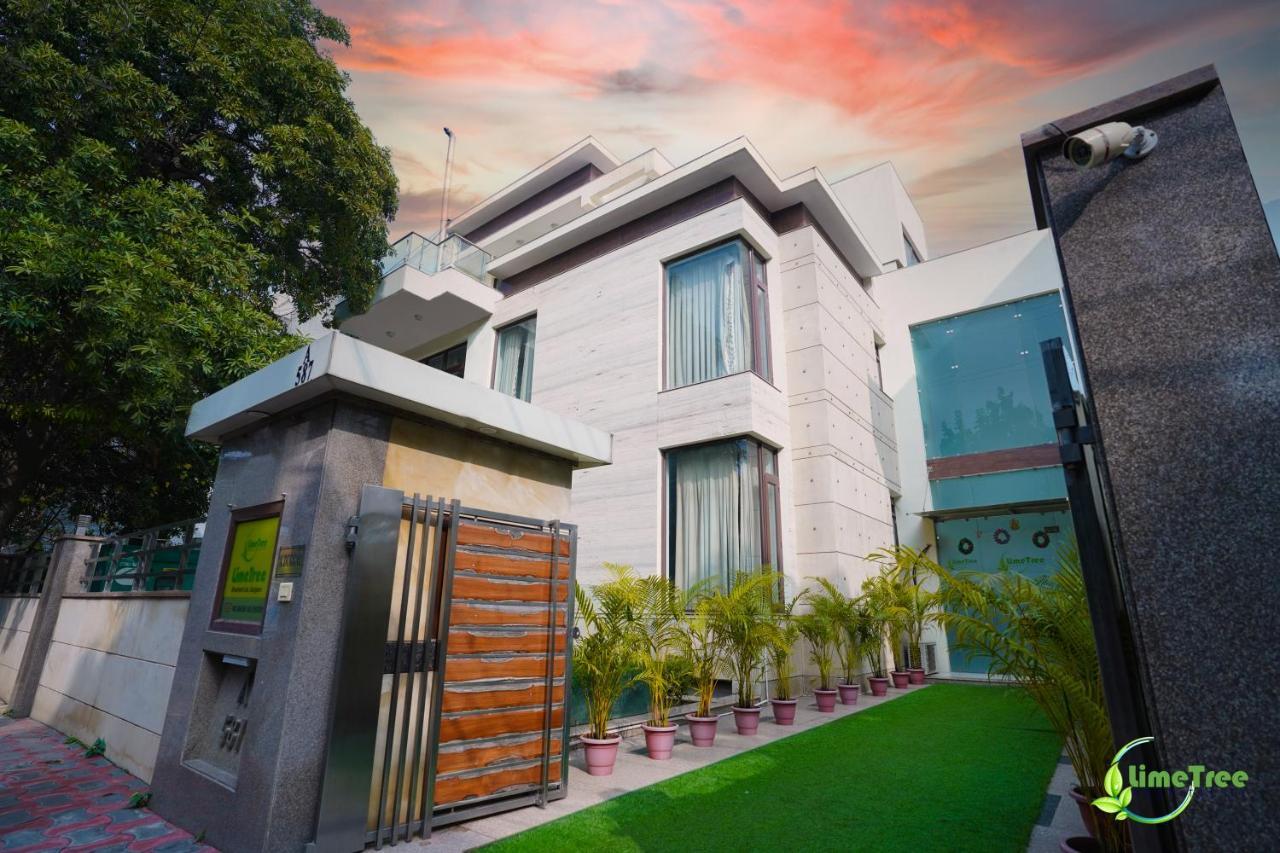 Lime Tree Hotel Sushant Lok Gurgaon Sector 29 Next To Iffco Chowk Metro Экстерьер фото